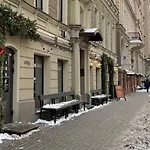 Apartment Boutique In Quiet Centre *